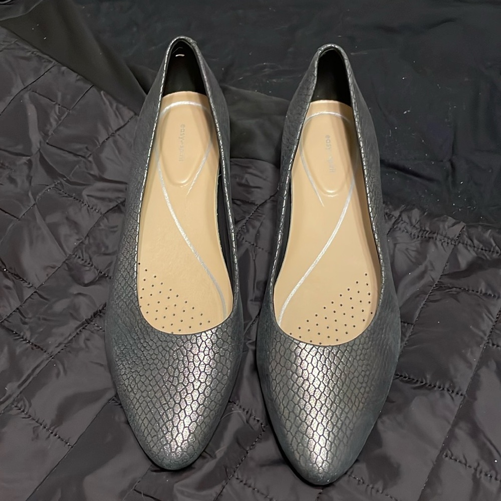 New Low Heel Dress Pumps. Easy Spirit Sz 11